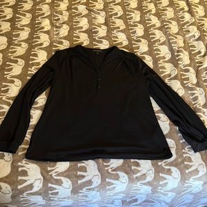 🤩Black banana republic shirt only worn a couple of times